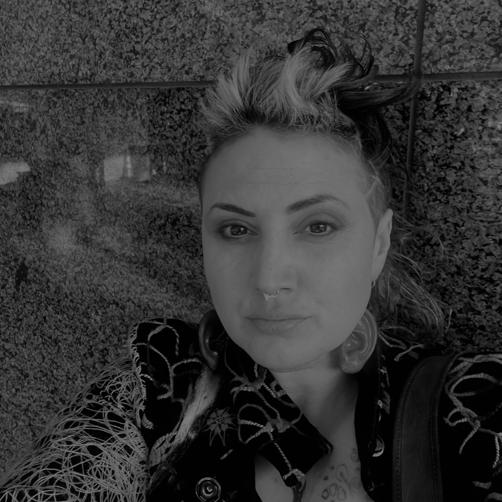 Meet your Posher, Alethea